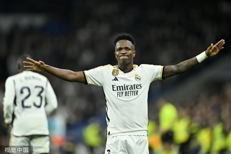 他都展现出 他都展现出