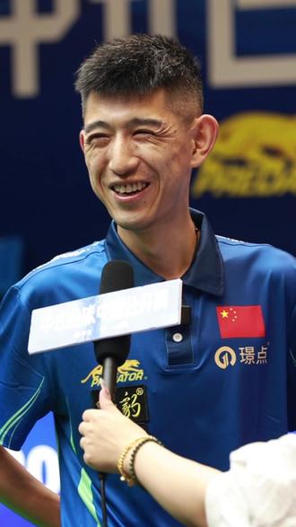 指观众触碰 指观众触碰